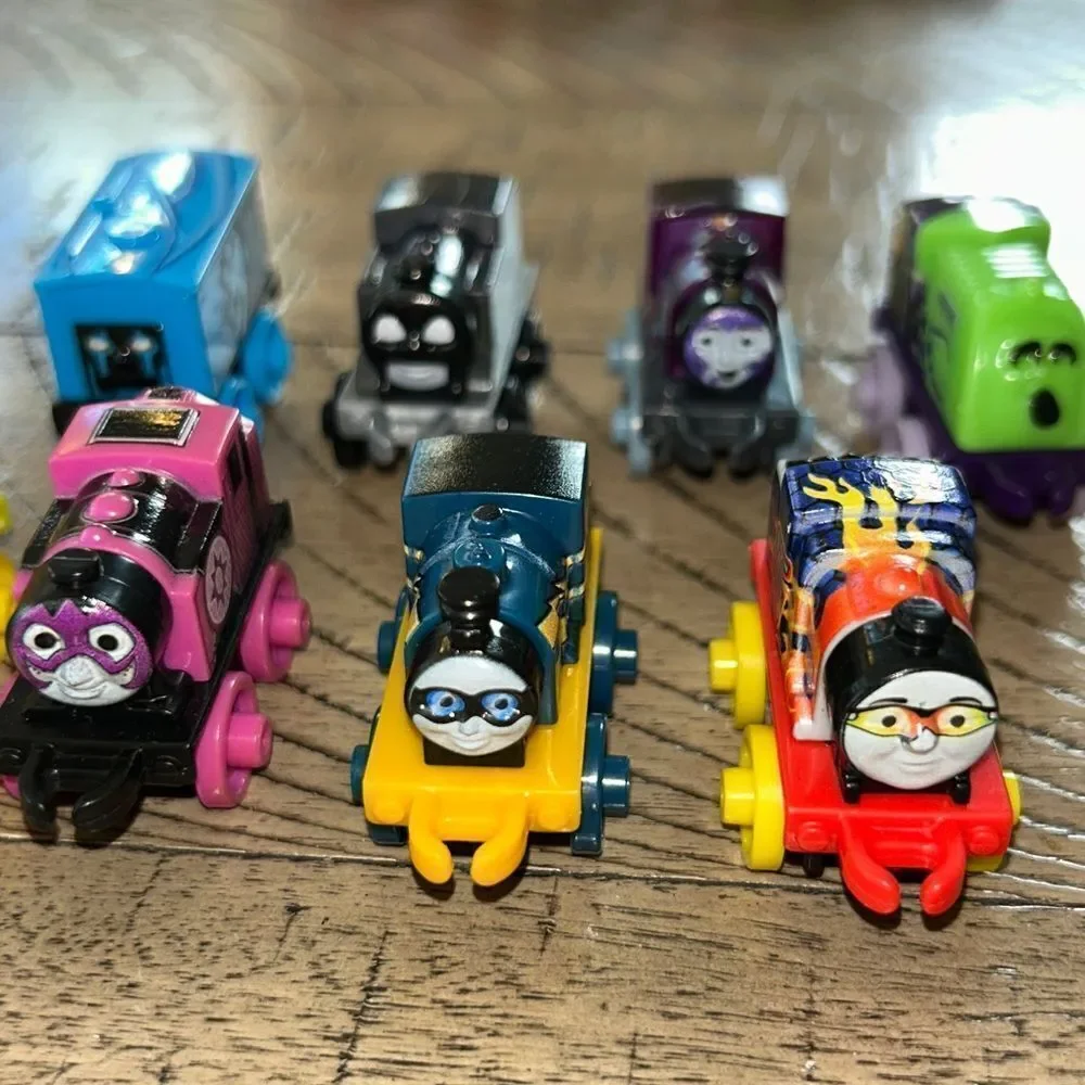 Mini Thomas Train 🚂 Toy Set. Choo Choo!! 13 mini engines Halloween🎃Animals 🦁